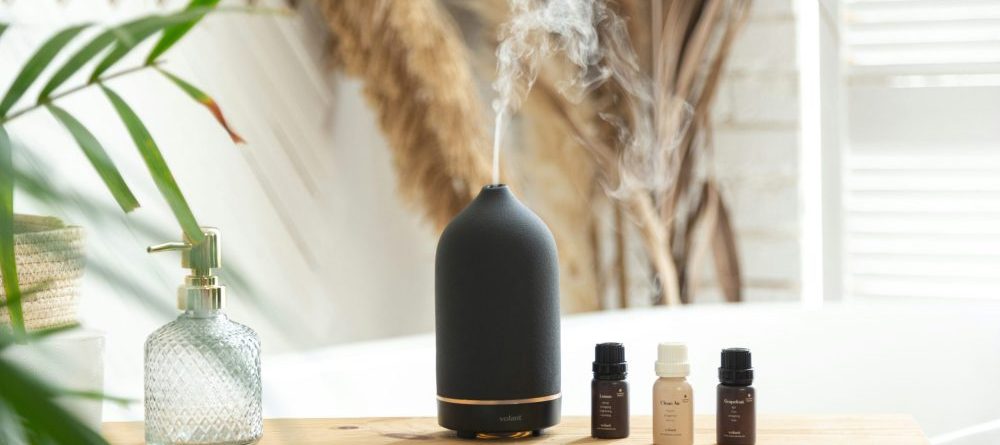 How to Diffuse Essential Oil - Nila