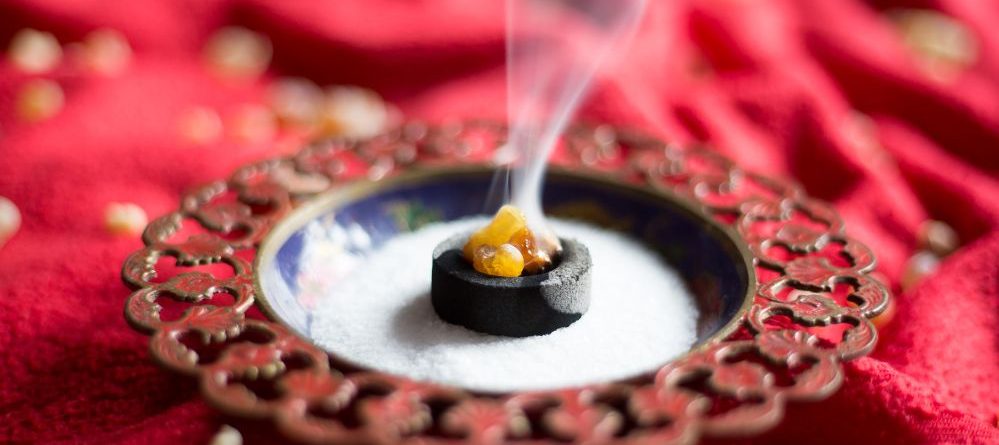Nila Singapore Aromatherapy Bar | 4 Easy Ways to Use Frankincense and Myrrh Resins